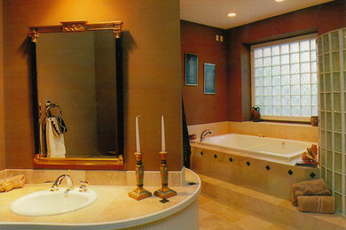 Example of a transitional bathroom design in Wilmington