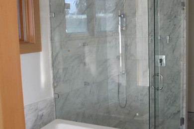 Example of a corner shower design in Seattle