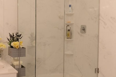 Idées déco pour une salle de bain moderne.