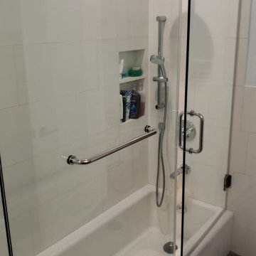 Shower Space cum Bathtub for a Functional Bathroom