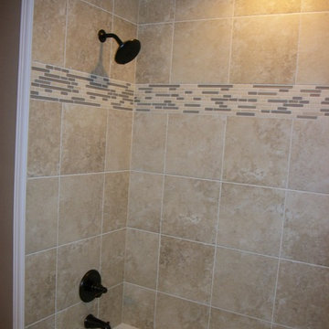 Shower Surround in Square Tile with Linear Tile Border