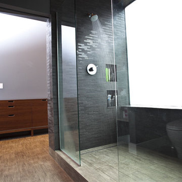 Shower with large Frosted Window