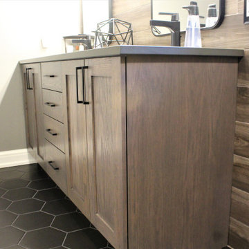 Showplace EVO Kid/Guest Bath in Quartersawn Oak Pierce Dusk