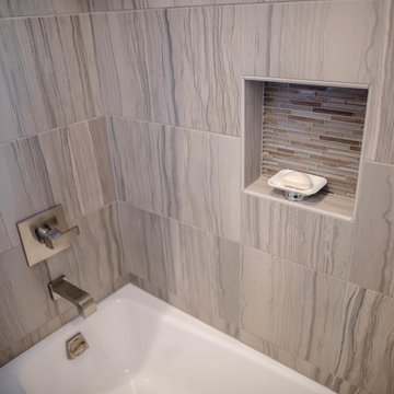 Shreveport Springlake Modern Bathroom