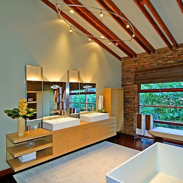 9342 Sierra Mar Hollywood Hills luxury home primary bathroom with modern freesta
