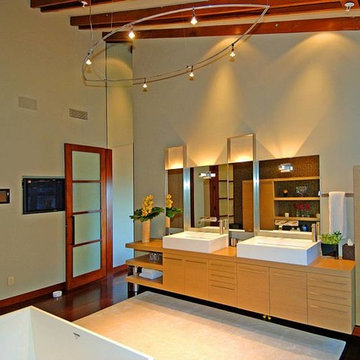 9342 Sierra Mar Hollywood Hills luxury home primary bathroom with modern lightin