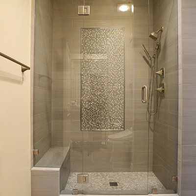 Example of a mid-sized transitional master multicolored tile and mosaic tile plywood floor alcove shower design in Dallas with beige walls