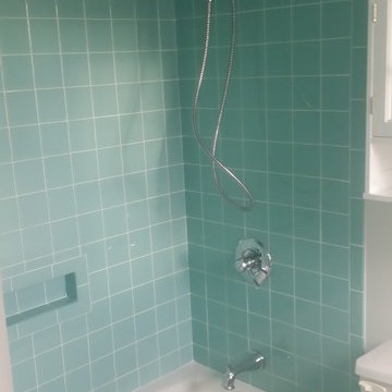 Simply Retro Bathroom