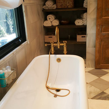 Single Family Residential | The Art of Décor | Freestanding Tub