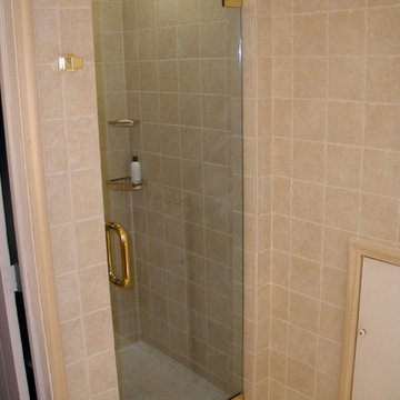 Single Pivot Doors (Small Shower Enclosures)
