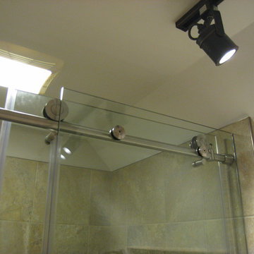 Small Bathroom Remodel (Columbia, CT)