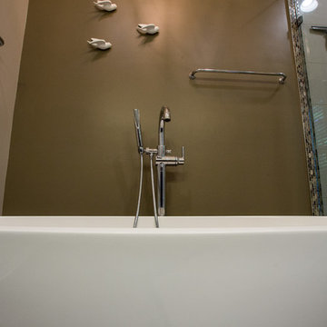 Small Master Bathroom Design & Remodel