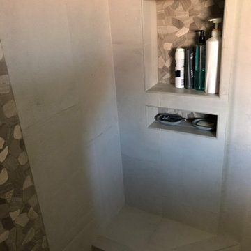 small master bathroom in Rialto