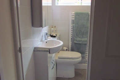 ウエストミッドランズにある高級な小さなコンテンポラリースタイルのおしゃれな浴室の写真