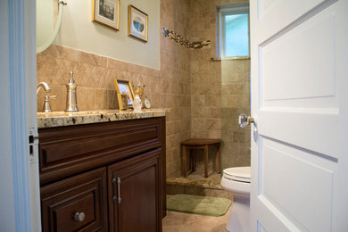 Example of a classic bathroom design in Philadelphia