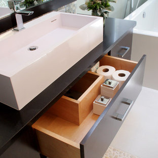 75+ Bäder mit Toilette mit Aufsatzspülkasten und Speckstein-Waschbecken