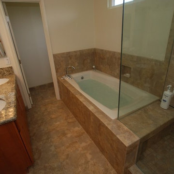 Spa Tub 6Ft. w/bench seat shower w/new configuration walk in closet