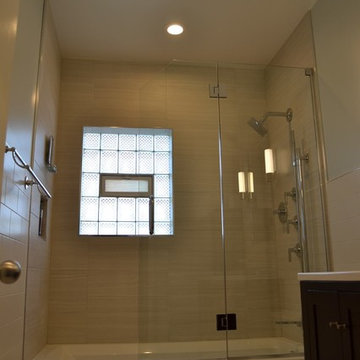 Spacious Bathroom Remodel in Chicago, IL.