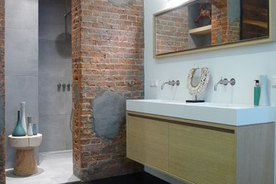 アムステルダムにあるエクレクティックスタイルのおしゃれな浴室の写真