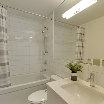 Sperling Ave custom home design - Upstairs bathroom