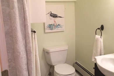 This is an example of a coastal bathroom in Bridgeport.