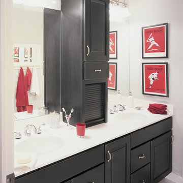 StarMark Cabinetry Bathroom in Maple finished in Licorice