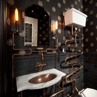 Immagine di una stanza da bagno vittoriana con piastrelle diamantate