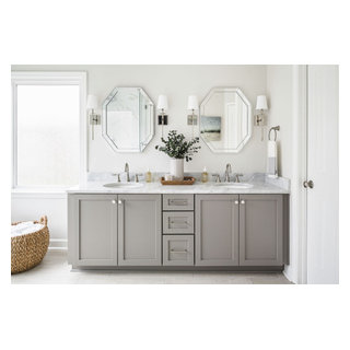 https://st.hzcdn.com/fimgs/pictures/bathrooms/stonecrest-bathrooms-delphinium-design-img~1ba10f650e51b093_6410-1-4583192-w320-h320-b1-p10.jpg