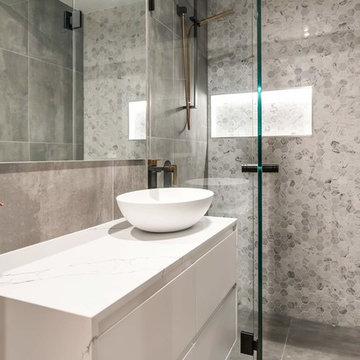 Stunning Ensuite with feature tile and combination tapware finish- Seashell Resi