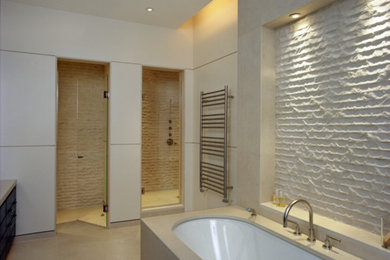 Photo of a contemporary bathroom in London.