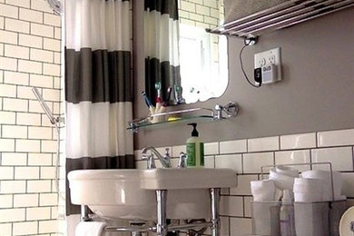 Inspiration for a modern bathroom remodel in Minneapolis