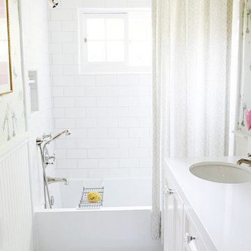 Sweet and Sophisticated Girl's Bathroom - Los Angeles, California