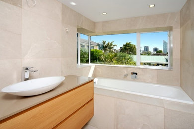 Design ideas for a modern bathroom in Auckland.