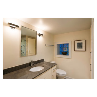 form Modsigelse infrastruktur Talo Halogen Mini 21 Wall Light by Artemide - Contemporary - Bathroom -  Chicago - by Lightology | Houzz IE