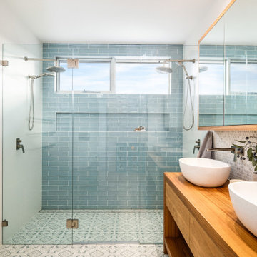 TASMAN BEACH HOUSE
