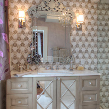 Teen Ensuite Bathroom - Cape May Showhouse