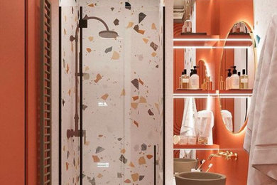 Ejemplo de cuarto de baño minimalista con baldosas y/o azulejos multicolor y aseo y ducha