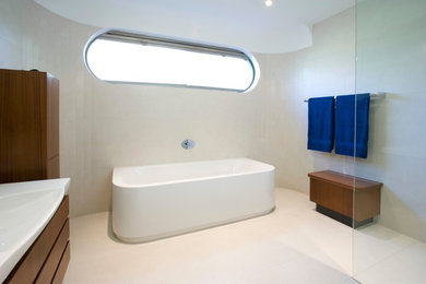 Contemporary bathroom in Melbourne.