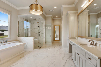 This is an example of a classic bathroom in New Orleans with a freestanding bath.
