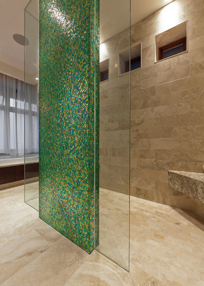 コンテンポラリー 浴室 by Habitat Studio