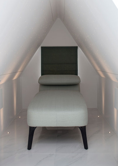 Modern Badezimmer by Roselind Wilson Design