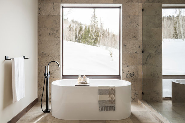 コンテンポラリー 浴室 by Hudson + Bloum Design