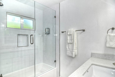 Example of a bathroom design in Orange County