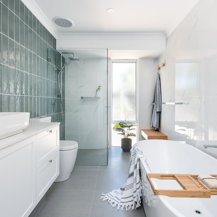 75 Beautiful White Bathroom Ideas & Designs - July 2022 | Houzz AU