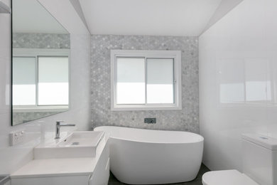 シドニーにあるおしゃれな浴室の写真
