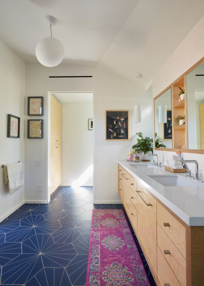Midcentury Bathroom by Lewis / Schoeplein architects