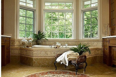 Example of a classic bathroom design in Orange County