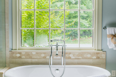 Example of a large classic bathroom design in Nashville