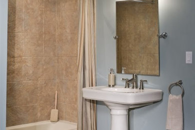 This is an example of a modern bathroom in Birmingham.