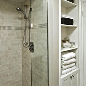 https://www.houzz.com/photos/traditional-bathroom-traditional-bathroom-toronto-phvw-vp~100368
